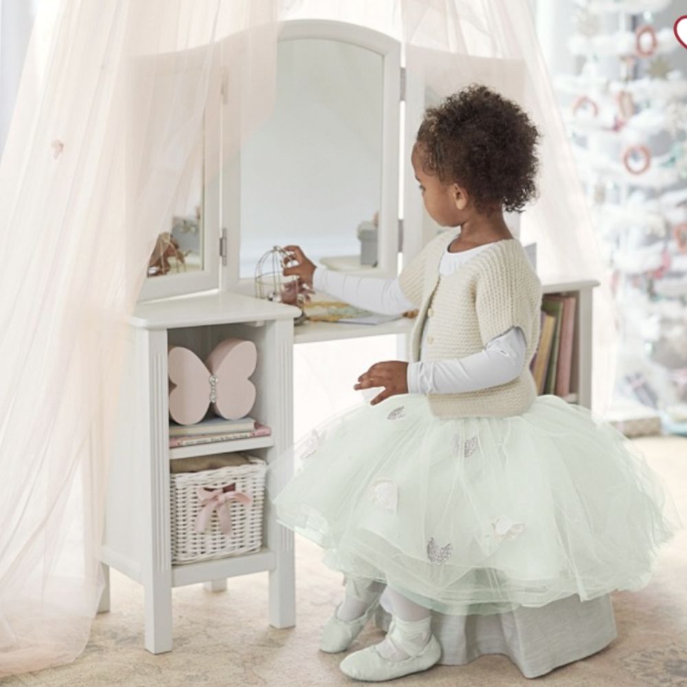 Pottery Barn Kids Madeline vanity